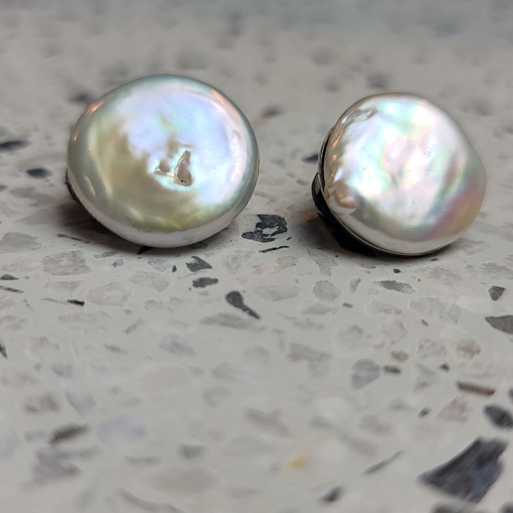 SIMAN TU Clip On Pearl Earrings - Picture 2 of 6